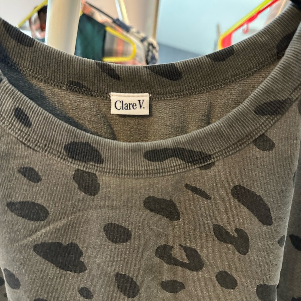 CLARE V Jaguar Print Sleeveless Sweatshirt - Picture 5 of 8
